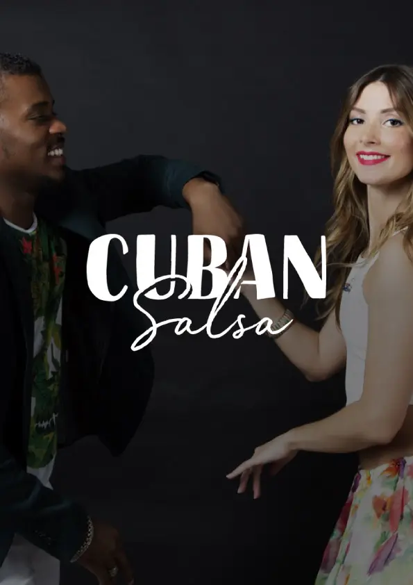 Photo d'un danseur et d'une danseuse souriants sur fond noir, avec le titre « Cuban Salsa » en lettres blanches au centre.